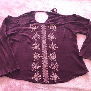CHARLOTTE RUSSE Juniors Size LARGE ❤️ Maroon Embroidered Cut Out Lightweight Top